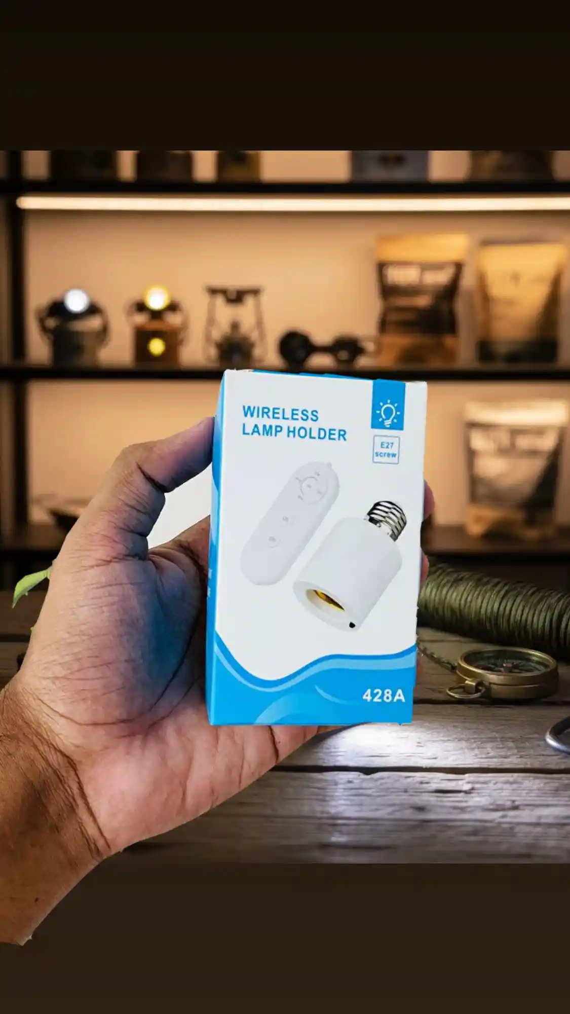 Smart Wireless Lamp Holder with a remote control and timer